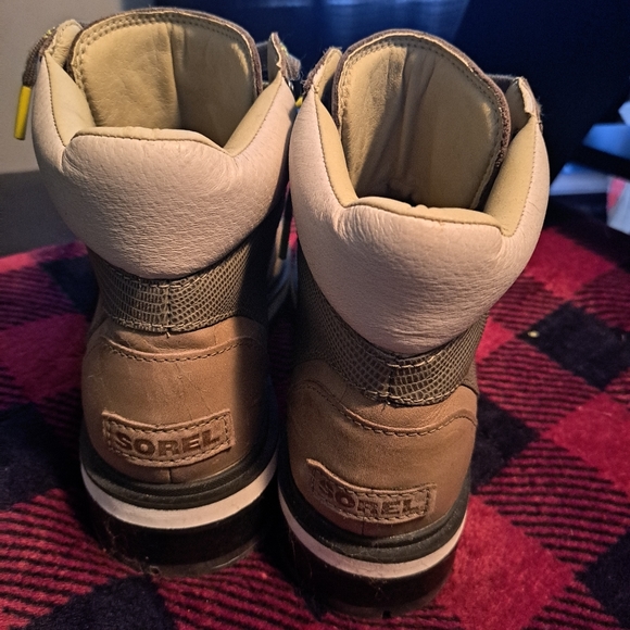 NEW SOREL women's lennox hiker waterproof boot in stone green/laurel - Picture 2 of 6